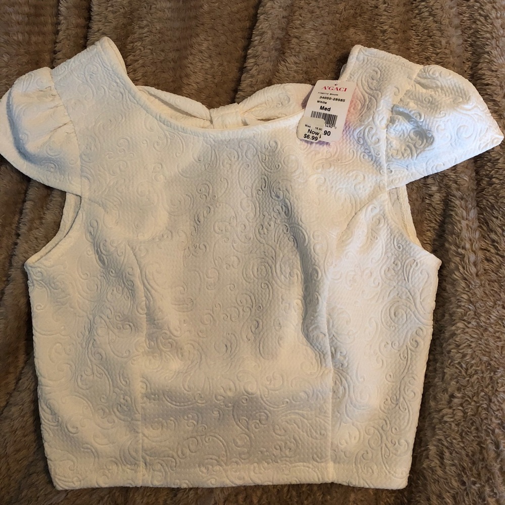 BRAND NEW Cute white A’gaci crop top!